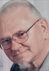 Lee Mosher's Instagram, Twitter & Facebook