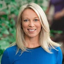 Kellie Egan's Instagram, Twitter & Facebook