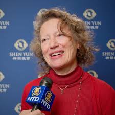 Florence Audience Member Commends Shen Yun Singers' Use of Bel Canto  Technique