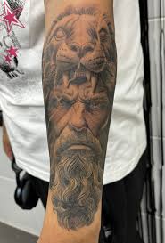 Redditch Tattoo-studio added a...