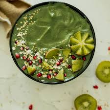 Clean Machine On Instagram What Do These Three Things Have In Common Kiwi Pomegranates Rolled Oats All Ad Protein Smoothie Bowl Smoothie Bowl Rolled Oats