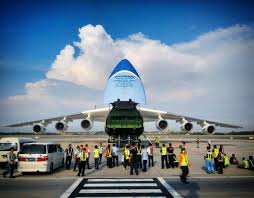 Video pesawat terbang super besar saat landing dan take off di bandara ngurah rai bali. Portal Rasmi Pdt Sepang Pesawat Terbesar Dunia Antonov 225 Mendarat Di Klia
