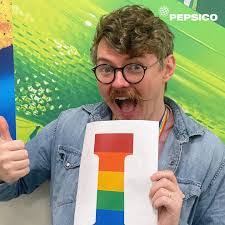 Danielle Trahan's Instagram, Twitter & Facebook