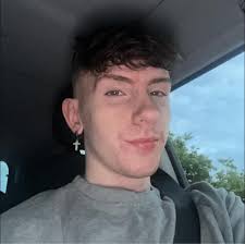 Looking for a cheap run around my car caught in fire amd needing a car ASAP  I have 500 to 700 thank you I am from castleford is can travel 25 Miles