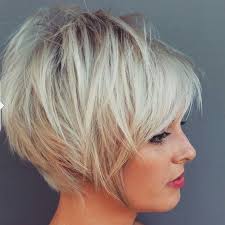 Coupes Courtes Asymetriques Tendances 2017 Coupe De Cheveux Coupe De Cheveux Courte Cheveux Courts