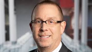 Jewish Hospital's Pat Davis-Hagens relies