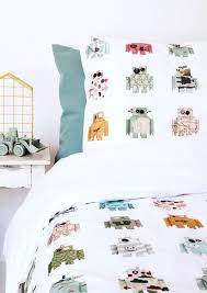 Make your bedding set pop with decorative pillows and throws. Create A Stylish Space For Your Child With Our Ever So Cute Robot Duvet Set By Dutch Designer Studio Ditte T Kids Duvet Cover Bed Linens Luxury Guest Room Bed
