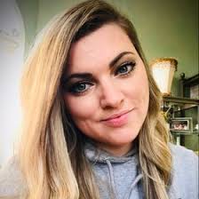 Bronwyn Baker (bronwyncbaker)