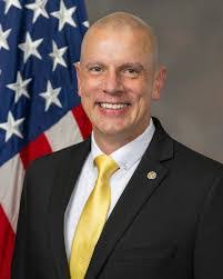 Scott Clouse's Instagram, Twitter & Facebook