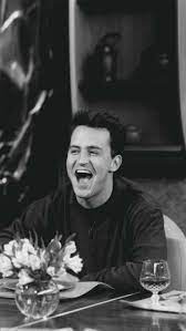 3 Chandler Bing Busqueda En Twitter Twitter Chandler Friends Friends Moments Friends Episodes