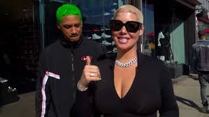 Amber Rose Gets Giant Forehead Tattoos In Honor Of Her Sons Pics Wusa9 Com