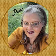 These are photos of family members descended from Frank & Fannie Lynch  through their next-to-the-youngest son, Ira Seaward Lynch (1883-1956) and  then through his daughter, Carol Kathleen Lynch Shuman (1930-2006). Photos  are