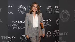 Special victims unit (2020) s22/e3 season 22, episode 3 copyrights can be granted by public law and are in that case considered territorial rights. Law Order Special Victims Unit Mariska Hargitay Ihre Mutter Ist Weltberuhmt Video Dailymotion