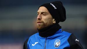 Una situación verdaderamente insólita se vivió por estas horas y debe estar preocupando, y mucho, a jorge sampaoli. Psg Emerge As An Option For Gomez As Gasperini Bust Up Edges Him Out Of Atalanta Goal Com