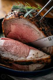 Serve sliced chinese marinated prime rib roast with steamed or fried rice and broccoli or pea pods. Prime Rib Recipe Video Natashaskitchen Com
