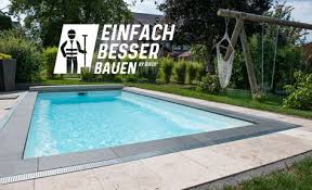 Entwasserung Am Pool Und Im Garten Bircotopline Ist Eine Moderne Stahlrinne Mit 90 Grad Winkelelementen Da Passt Die Eck Entwasserung Baustoffe Einfach