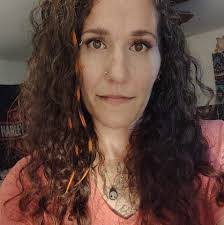 Lisa Etherton's Instagram, Twitter & Facebook