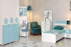 Gençler ve çocuklar için derslerini çalışabileceği arkadaşları sohbetler edebileceği, oyun oynayabileceği ve vaktini güzel geçirebileceği sahip genç oda takımları modalife. Havuc Erkek Cocuk Odasi Modelleri Dekorasyon Hakkinda Hersey