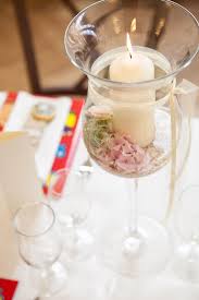 Sommerparty deko sollte genau so sein wie das fest selbst. Hochzeit Hochzeit Weinglaser Hochzeit Deko Hochzeitsdekoration