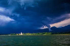 Polovina obce hrušky na břeclavsku je podle místostarosty marka babisze srovnaná se zemí, obcí prošlo tornádo. Tornado Tornado At The Forggensee Lake In Bavaria Vilda Jelda Flickr