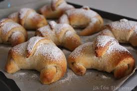 Ne Renoncez Plus Au Plaisir De Manger Des Croissants Chauds Au Petit Dejeuner Et Decouvrez Ma Recette De Croissants V Croissant Vegan Recette Creme De Noisette
