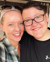 Amy Hitch (@searchmetrodenver) • Instagram photos and videos