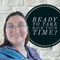 Rachael Foster's Instagram, Twitter & Facebook