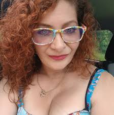 Diana Lightner's Instagram, Twitter & Facebook