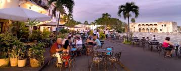 La ciudad está situada sobre el mar caribe, en la desembocadura del río ozama, en la costa sur de la isla a 155 km al sureste de santiago de los caballeros. Santo Domingo Dominican Republic Santo Domingo City Tour