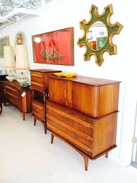 Amazing Set Of Furniture By United Furniture Company Sold Super Quick 3 Furniture Furniture Companies Modern Furniture