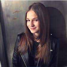 Long Layered With Front Angle Haircut By Mark Garrison Haircuts For Long Hair With Layers Angled Haircut Long Layered Hair