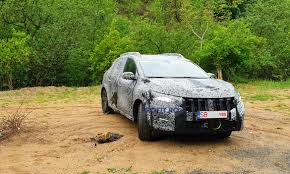 EXCLUSIV Primele imagini VIDEO&FOTO cu noua Dacia Sandero... | PROFIT.ro