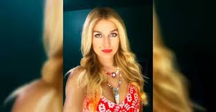 Booking.com has been visited by 1m+ users in the past month Tugba Ozay In Yeni Imaji Sok Etti