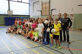 Balle Fur Sylter Schulen Und Vereine Sylter Bank Eg