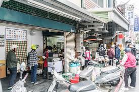 花蓮必吃的傳統早餐店 德安早餐店 德安街無名早餐 超特別老麵團蔥油餅 薄皮小籠包 梅格 angelababy 享樂日記 16項全能吃貨babe