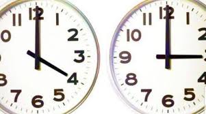 În noaptea de 26/27 octombrie 2019, când ora 4:00 devine ora 3:00, toate trenurile de călători care au ora de plecare din stațiile de formare după ora 4:00 vor pleca la orele din. AtenÈie Romani Se SchimbÄ Ora 2019 Trecem La Ora De IarnÄ Cancan Ro