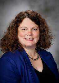 Elizabeth Dupuis's Instagram, Twitter & Facebook