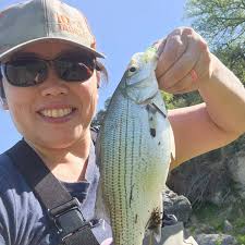 Looking to sell my shimano vanford 2000 series. Bought brand new about a  week ago. Used it 2 times only. Spooled with 10lb braid. Really light  weight. Same specs as the 2500