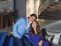 Shahrukh khan ( born 2 november 1965), often credited as shah rukh khan, is an indian film actor and a prominent bollywood figure, as well as a film producer and television host. 6 Lesser Known Facts About Shah Rukh Khan S House Mannat