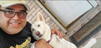 Introduction and photo sharing in music fan group