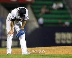 한국야구위원회(kbo)는 4일 야구규약 kbo 도핑금지 규정에 의거해 두산 이용찬에게 10경기 출장 정지 제재를 부과한다라고 발표했다. ì´ìš©ì°¬ ë„í•' í…ŒìŠ¤íŠ¸ ì–'ì„± ë°˜ì' 10ê²½ê¸° ì¶œìž¥ê¸ˆì§€ ì¤'ì•™ì¼ë³´