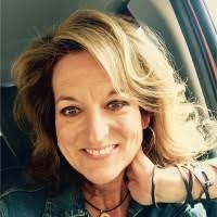 Eileen Fowler's Instagram, Twitter & Facebook