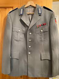Die bundeswehr ksk einsatzbluse gehört zu meinen lieblingsstücken meiner bundeswehr ausrüstung. Jake Holliday On Twitter Thread A Uniform With A Curious Past This 1974 Dated Uniform Jacket Belonged To An Oberstleutnant Of The Sanitatsdienst Medical Service In The Bundeswehr What S Very Interesting However
