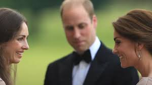 Książę william i kate middleton to prawdopodobnie właśnie ci członkowie rodziny królewskiej, którym szczególnie zależy na unikaniu głośnych skandali w brytyjskich mediach. Ksiaze William Mial Romans Z Przyjaciolka Kate Kim Jest Rose I Co Sie Z Nia Teraz Dzieje Zycie