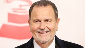 Raúl de Molina revive los momentos más personales de su vida | ¡HOLA!