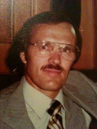 Our oldest son, Scott was worshipping with us this morning and texted me to  say he thought our new Pastor looked like a young Billy Joel. I said I  didn't see it