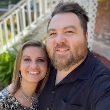 Hilary Spear's Instagram, Twitter & Facebook