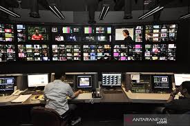 Jaya di udara off air : Migrasi Analog Ke Digital Buka Peluang Bagi Televisi Lokal Antara News