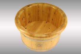Xl Deluxe Fussbadekubel Classic Fussbadewanne Aufgusseimer Saunakubel Bottich Fussbad Holz Kubel Zuber Fussbadewanne Amazon De Baumarkt Holzbottich Kubel Holz