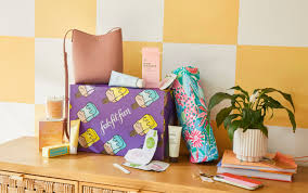Southern Mom Loves: Fabfitfun Summer 2022 Unboxing + Coupon To Get A Box  For $10 Off!